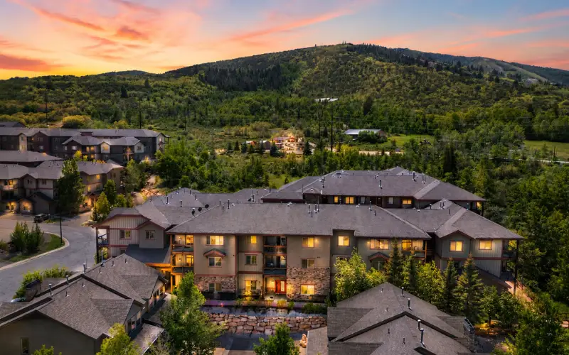 Bear Hollow condos in Park City with larger floor plans near Canyons Village