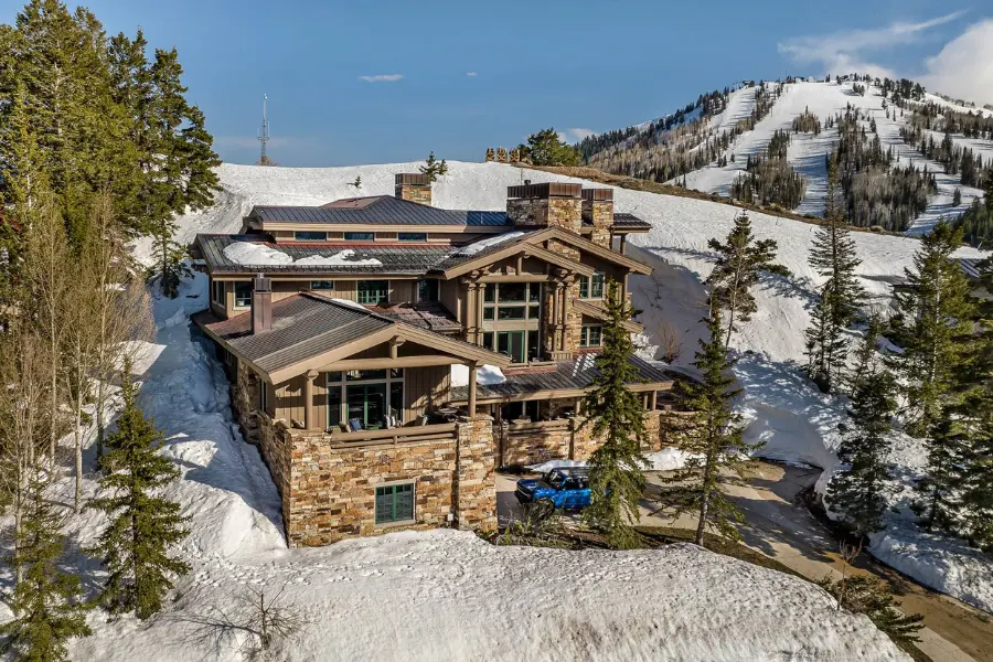 Deer Valley ultra luxury ski estate for sale in Park City Utah