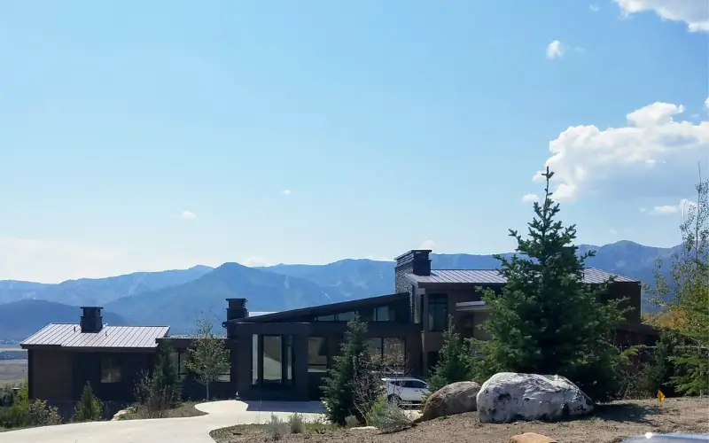 Glenwild golf community homes in Park City, Utah, with mountain landscape and custom architecture