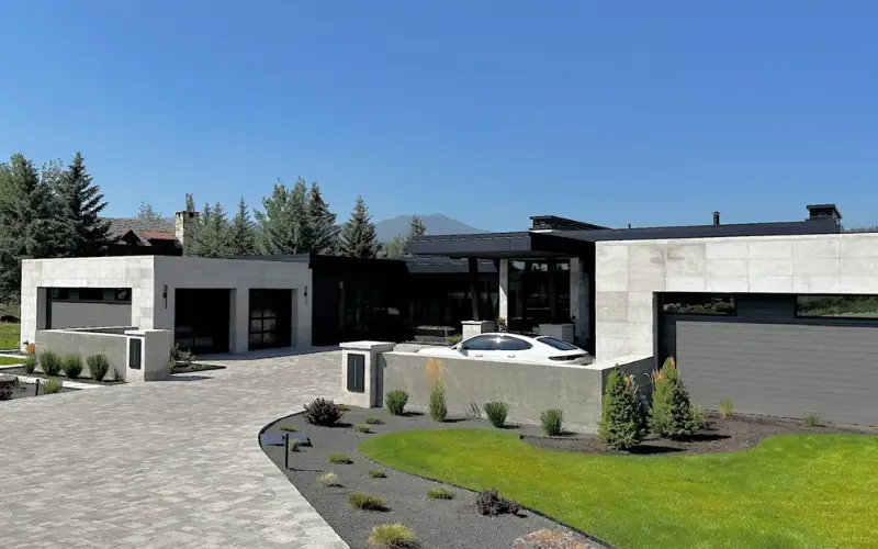 Hillside custom homes for sale in Glenwild, a private gated golf community in Park City, Utah