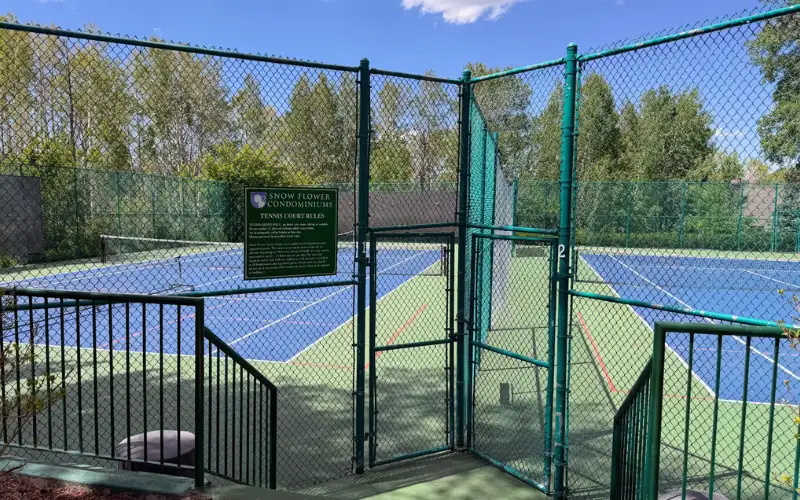 Tennis and pickleball courts at Snow Flower condominiums in Park City