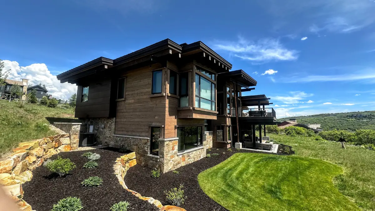 Luxury mountain modern home in Tuhaye